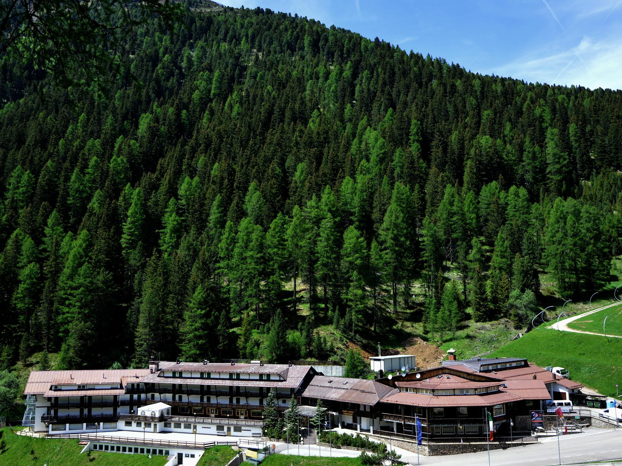 Sport Hotel Pampeago Teser im Fleimtal Exterior foto